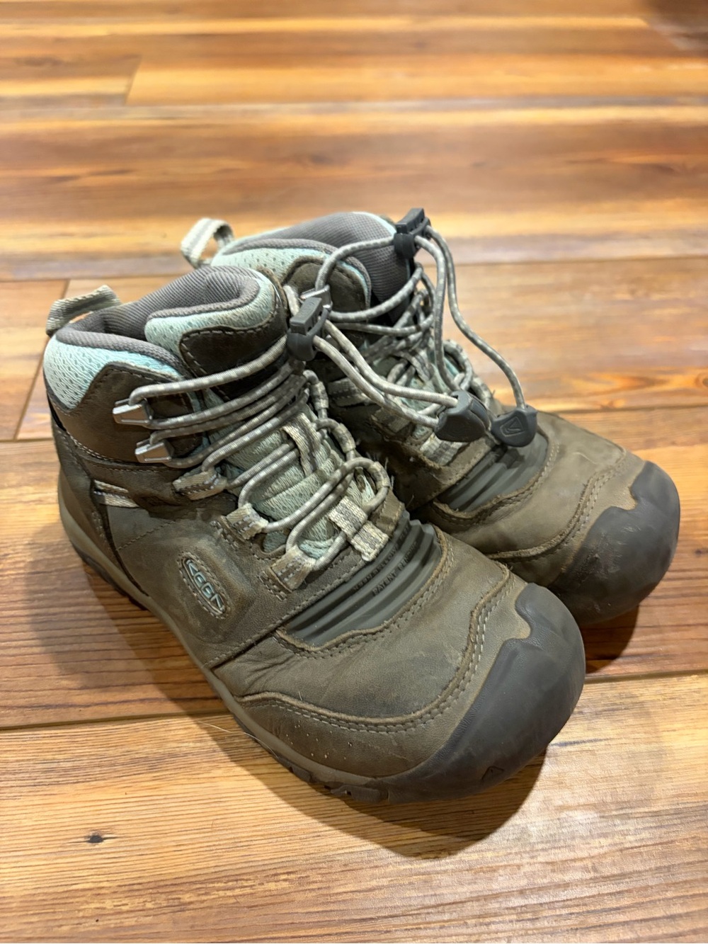 Kids Keen Hiking Boots Size 1